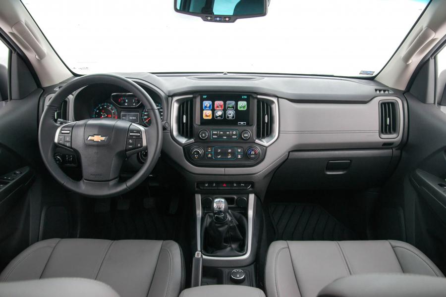 Торпедо Chevrolet S10 Double Cab 2016 года  (фото 26 из 32)